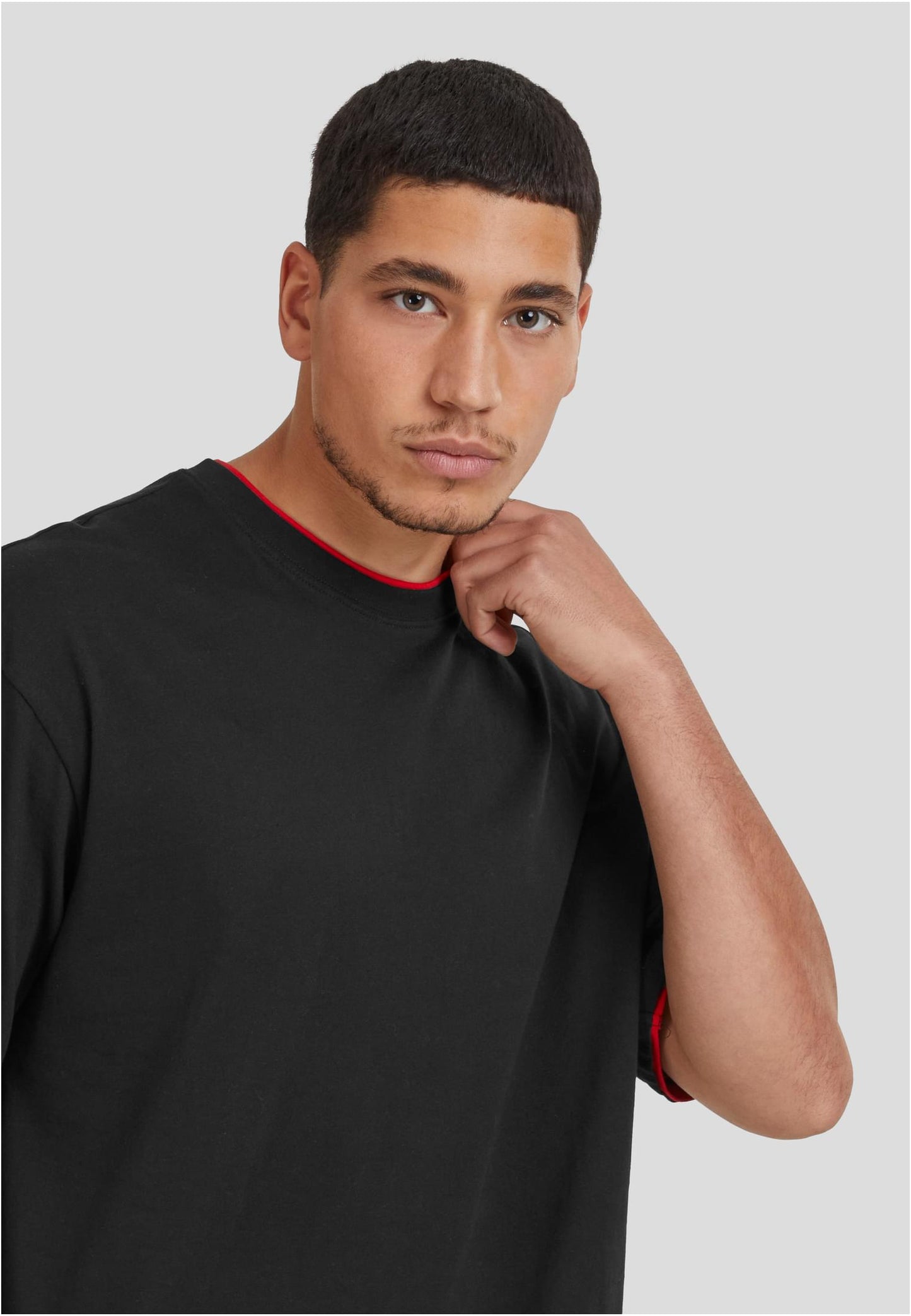 Contrast Tall Tee schwarz/red