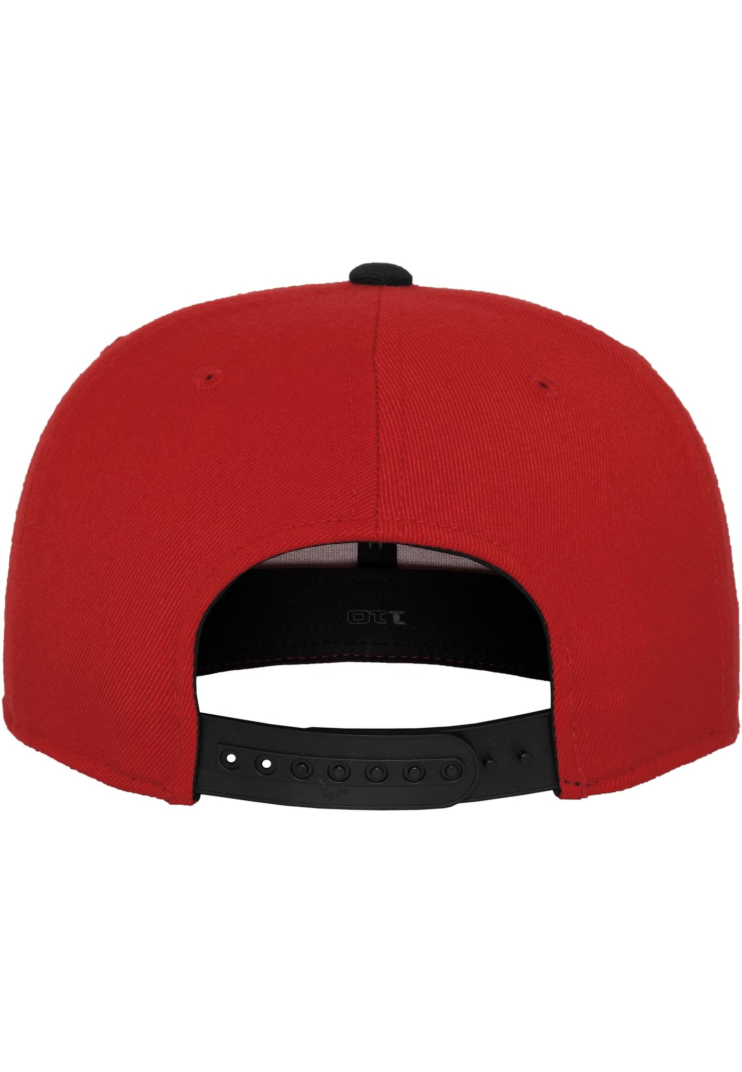 110 Fitted Snapback