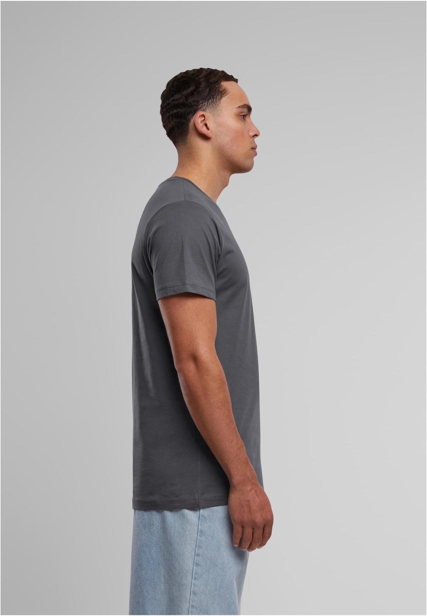 T-Shirt Round Neck magnet