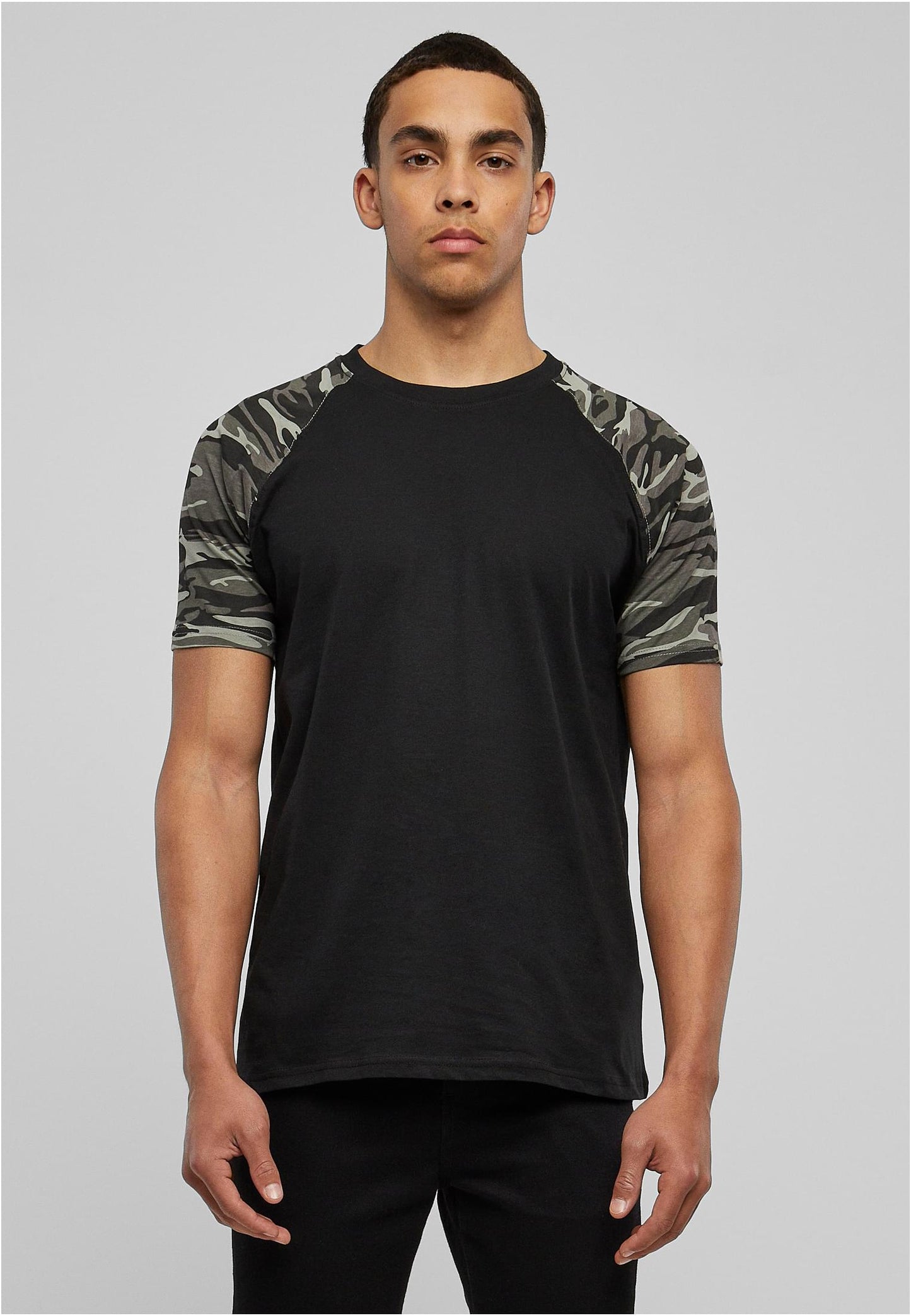 Herren Raglan T-Shirt mit Kontrastärmeln Schwarz/Darkcamo