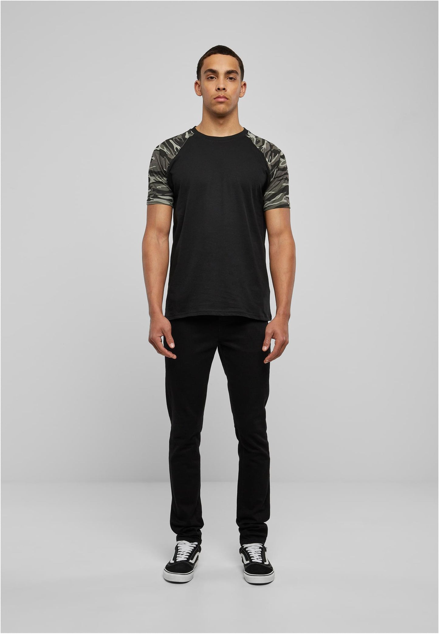 Herren Raglan T-Shirt mit Kontrastärmeln Schwarz/Darkcamo