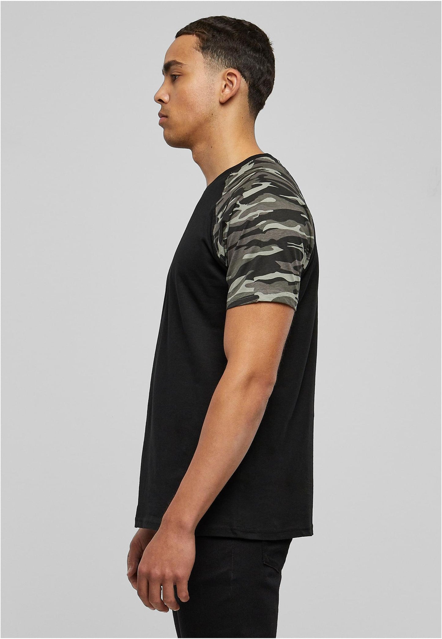Herren Raglan T-Shirt mit Kontrastärmeln Schwarz/Darkcamo